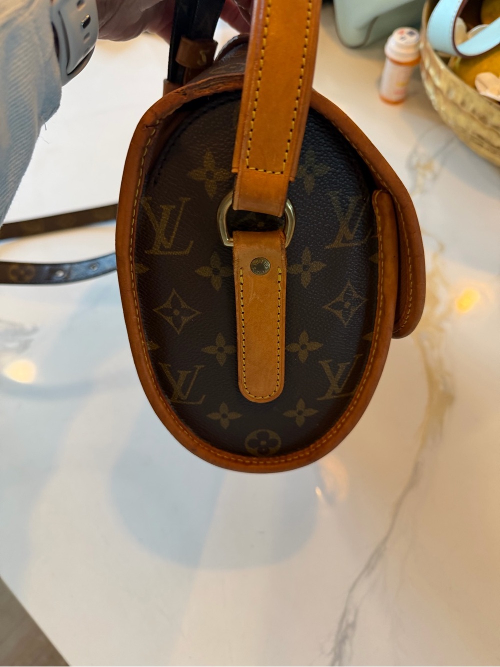 Louis Vuitton Monogram Canvas Messenger Bag with Natural Leather Trim - Picture 4 of 14